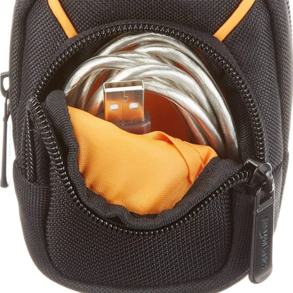 Amazon Basics Medium Point and Shoot Camera Case - 5 x 3 x 2 Inches, Black